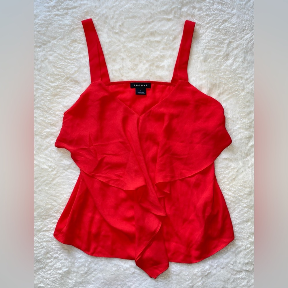 NWOT Nordstrom Trouvé red ruffle front top